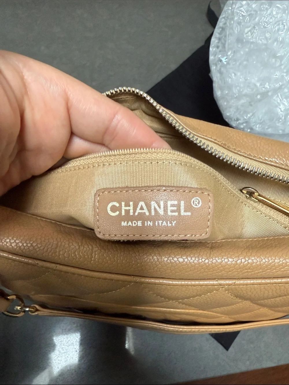 ❌sold❌CHANEL Caviar Beige Leather Hobo Bag Gold Hardware - Picture 11 of 14